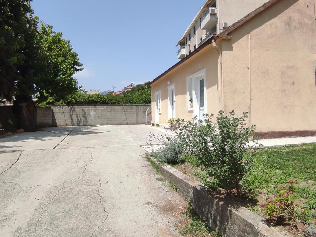 Apartments Zeljka-Dobrota Котор Екстериор снимка