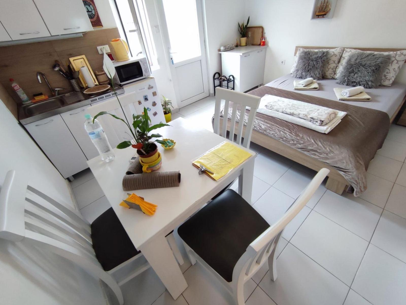 Apartments Zeljka-Dobrota Котор Екстериор снимка